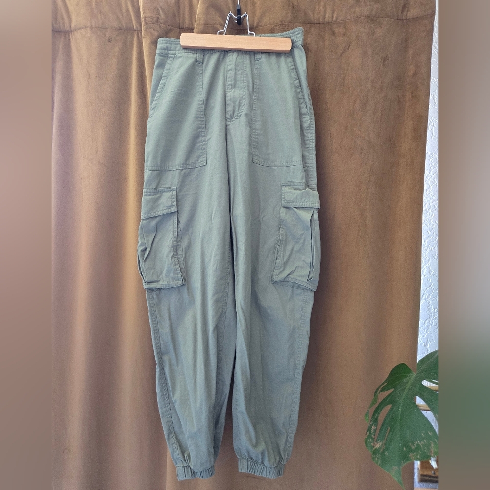 Ambercrombie & Fitch Cargo Pants